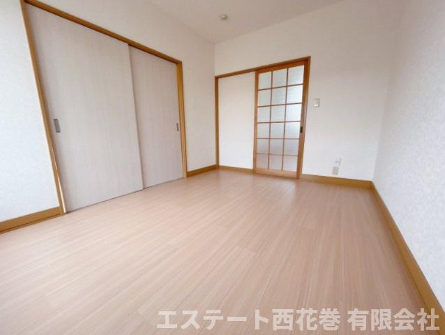 コーポ伊藤の洋室