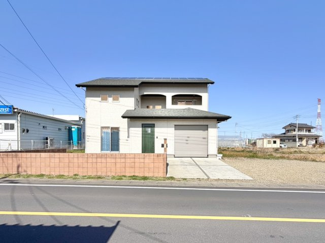 【中古戸建】高崎市我峰町の外観|■外観｜シャープなデザインが印象的な洗練された外観。格調高く、優雅さ漂う素敵な仕様です♪