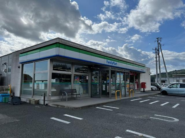 サン　ガーデン　Ｂの周辺|ファミリーマート高田竹駒十日市場店まで2,445ｍ