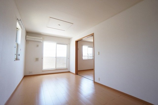 リアルエステートⅤの居間・リビング