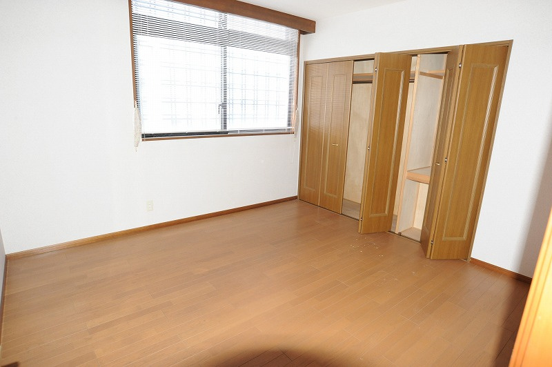 千曲市上徳間　住宅兼店舗の内装