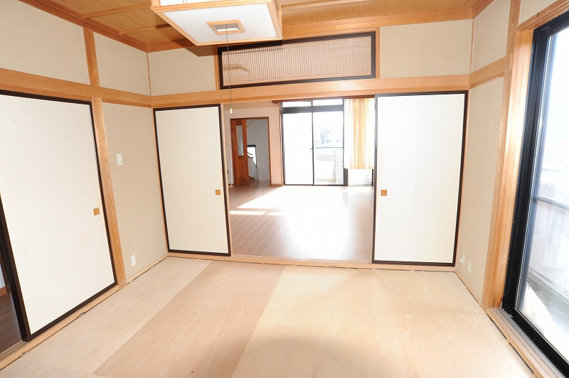 千曲市上徳間　住宅兼店舗の和室