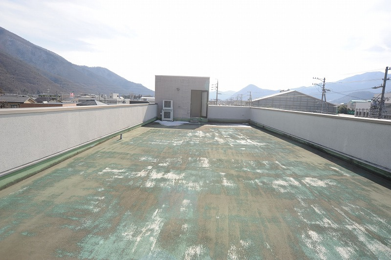 千曲市上徳間　住宅兼店舗のその他