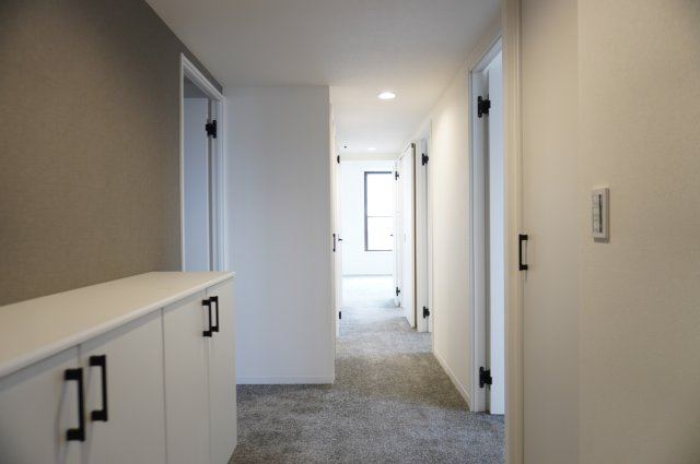 草加パーク・ホームズの玄関