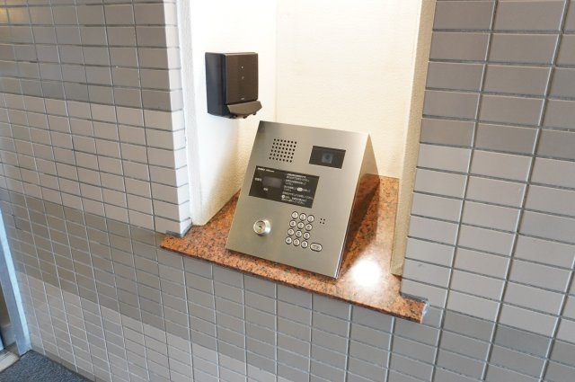 草加パーク・ホームズの防犯設備|オートロック