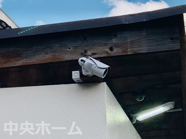 ダイアパレス東砂の防犯設備|【防犯カメラ】何かあった時の大事な証拠になることももちろんなりますが、防犯というくらいですので大事なのは防犯カメラがあることによって抑止力につながることですよね。