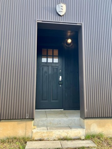 正連寺戸建の玄関