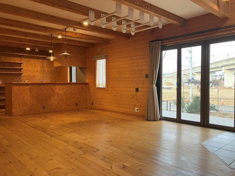 正連寺戸建の居間・リビング