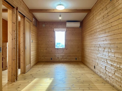 【寝室】 | 正連寺戸建