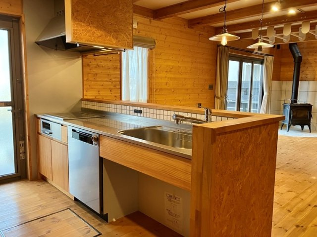 正連寺戸建のキッチン