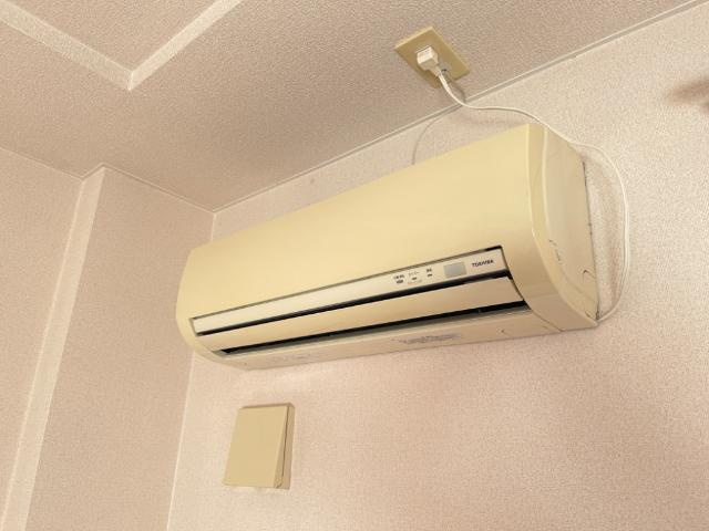 コスモスイートの設備|エアコン
