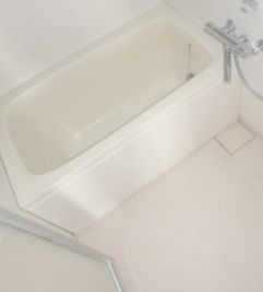 【浴室】 | グリーンコート | きれいなお風呂です