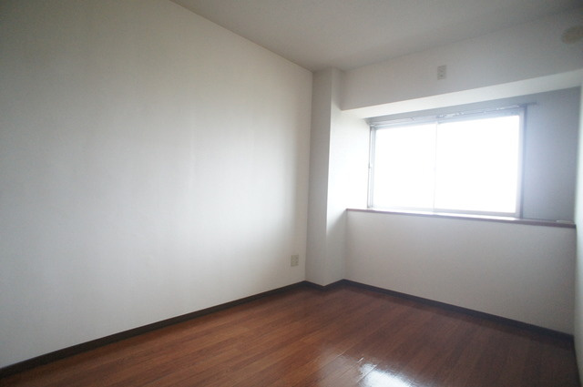 サンシャインパレスの居間・リビング