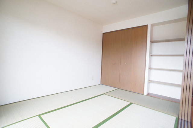 サンシャインパレスの和室