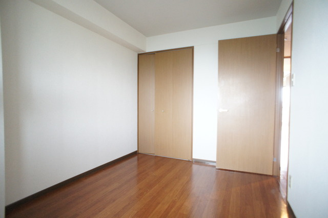 サンシャインパレスの居間・リビング