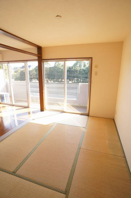 サンシャインパレスの和室