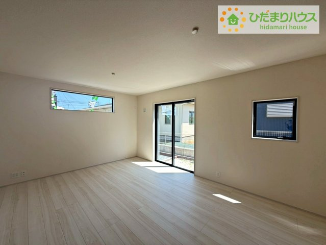 日立市東多賀町3期　新築戸建　1号棟の居間・リビング|お子様が元気に遊べる広々としたリビングです。