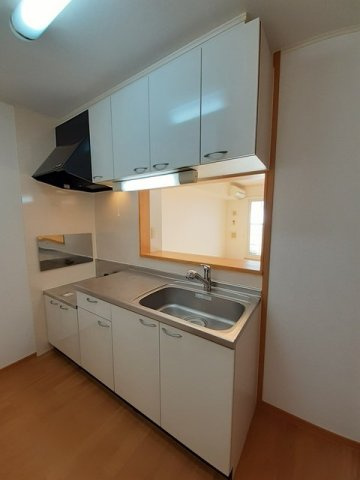 メゾンアモロッソⅠ番館　　刈谷市近郊の賃貸はクラスホーム刈谷店のキッチン|お料理しやすいキッチンです