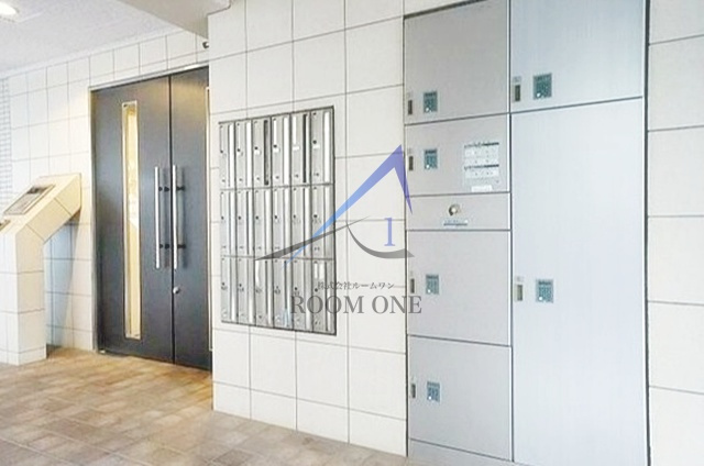 フェニックスⅡ・アムス亀戸のその他共用部分|集合ポストと宅配ボックスです。