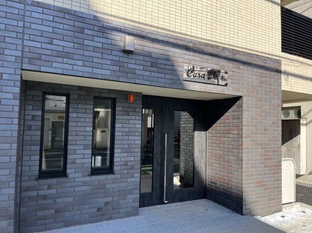 Casa千駄木のエントランス