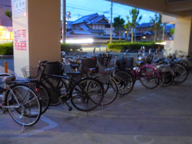 大川マンションの駐車場