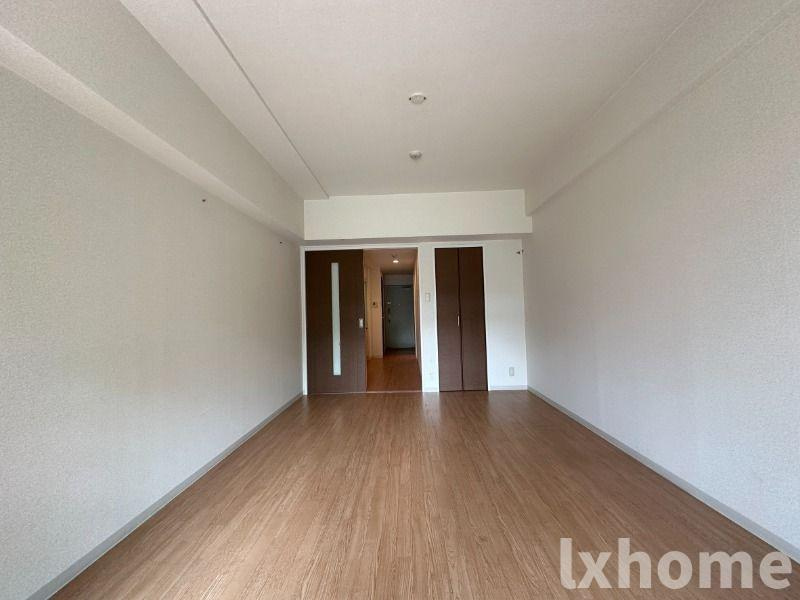 ﾆｭｰｻﾝﾗｲｽﾞ南春日丘の内装|明るい色調の室内です