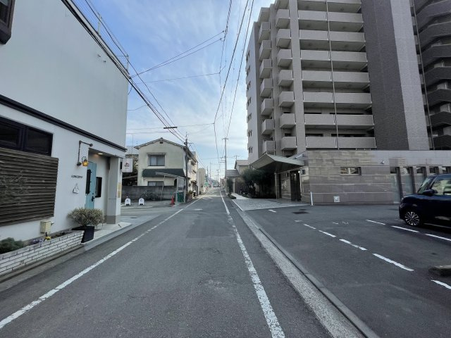 アルファステイツ城北御幸の周辺|前面道路です。