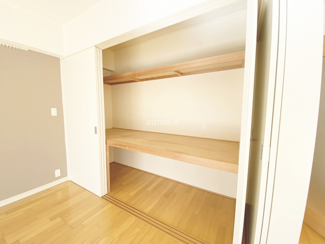 KENEDIX浦和元町A棟の収納|上部まで収納できる大きな収納スペース☆