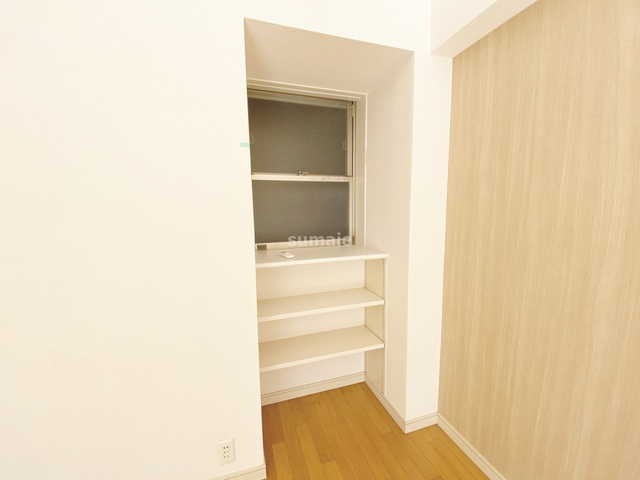 KENEDIX浦和元町A棟の収納|造り付けの棚もあります☆