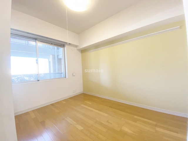 KENEDIX浦和元町A棟の洋室|フローリングの状態も良好です！