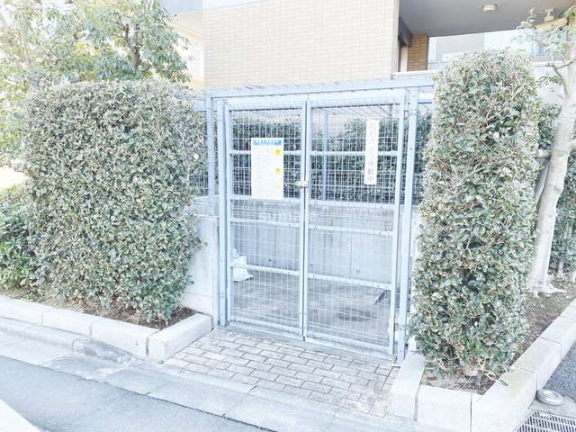 KENEDIX浦和元町A棟のその他共用部分|専用ゴミ置き場！