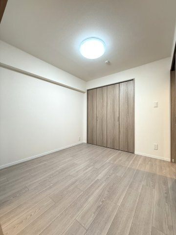 サーム北七条の洋室