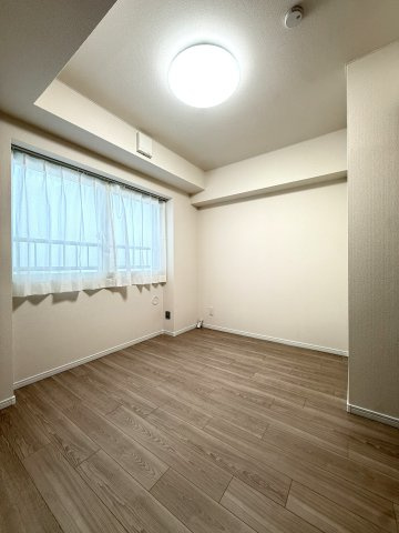 サーム北七条の洋室