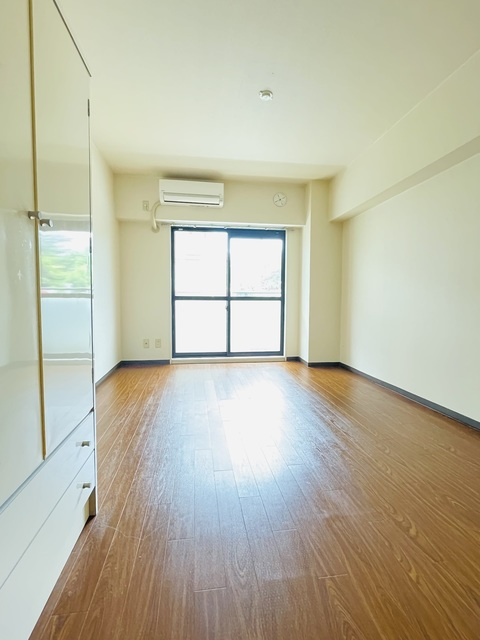 第２今泉ビルの居間・リビング