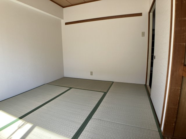 クレール市川の和室