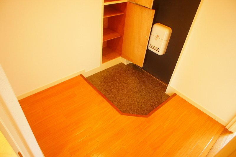 クレール市川の玄関