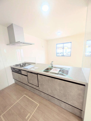 【キッチン】 | KEIAI GRACE西里町1期 | キャンペーン対象物件です♪詳細は弊社ホームページもしくはスタッフまでお気軽にお問合せ下さいませ♪ お役に立てる自信があります♪