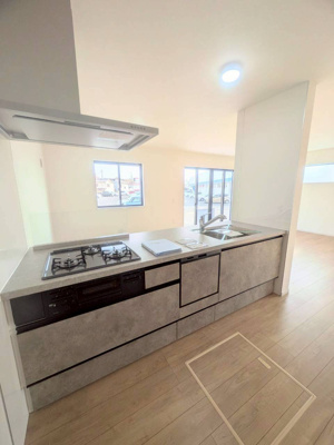 【キッチン】 | KEIAI GRACE西里町1期 | キャンペーン対象物件です♪詳細は弊社ホームページもしくはスタッフまでお気軽にお問合せ下さいませ♪ お役に立てる自信があります♪