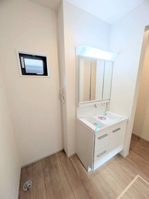 【独立洗面台】 | KEIAI GRACE西里町1期 | キャンペーン対象物件です♪詳細は弊社ホームページもしくはスタッフまでお気軽にお問合せ下さいませ♪ お役に立てる自信があります♪