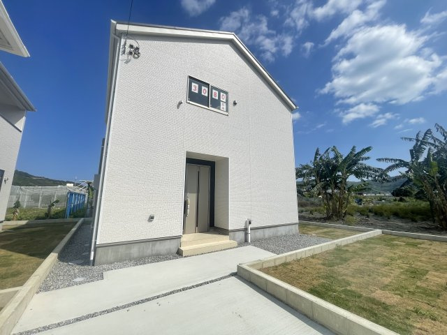 南城市佐敷冨祖崎　第7（全4棟）3号棟の外観|3号棟　駐車4台可♪EV車充電設備♪