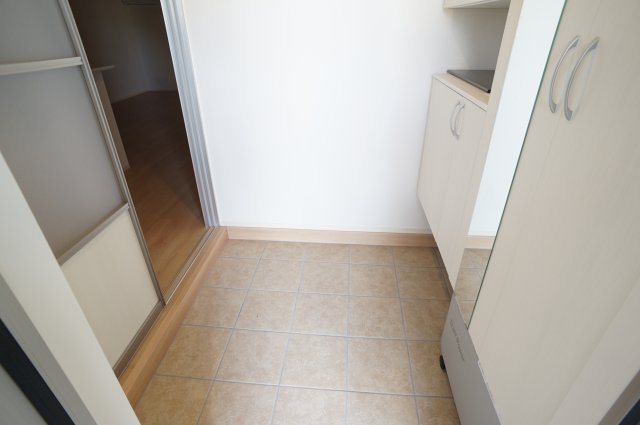 D-room中州の玄関