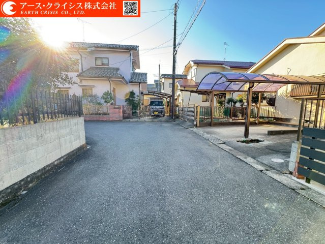 【前面道路含む現地写真】 | 野田市宮崎新田4期 | 建築条件がなく、お好きなハウスメーカーでの建築はもちろん、当社でも注文建築を承ることができるので、土地の購入から注文建築までの流れも一括でできます♪
