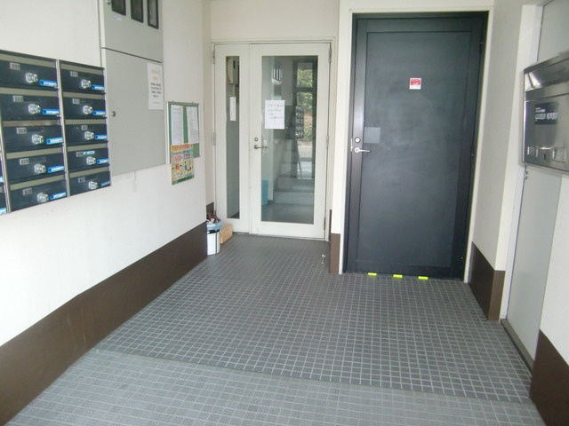 セントラルプラザ六甲のエントランス|ゆとりのあるエントランスです