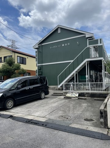 コートビレッジ藤山台の駐車場