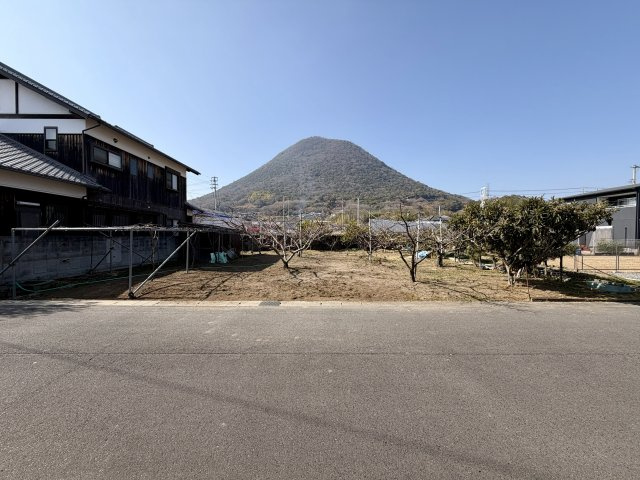 丸亀市飯山町　売土地（南）の外観