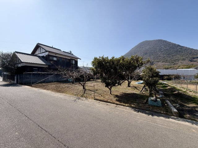 丸亀市飯山町　売土地（南）の外観