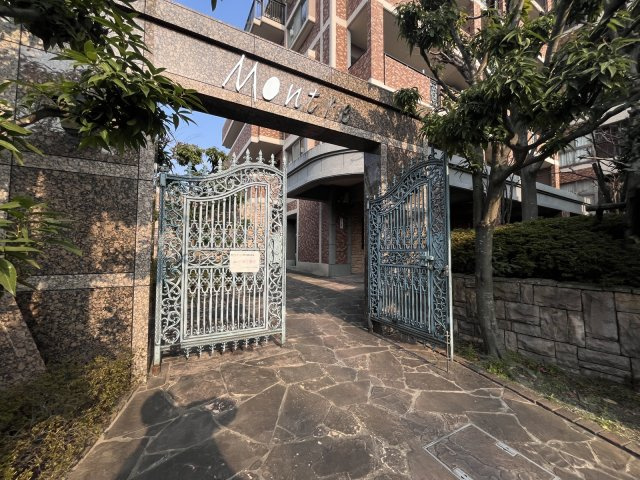 モントーレ地行ガーデンの外観