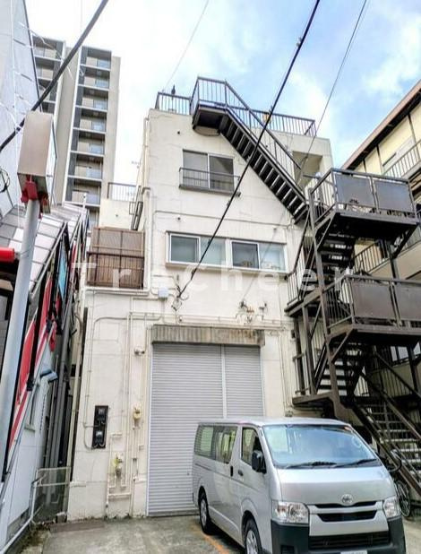 大日方ビルの外観