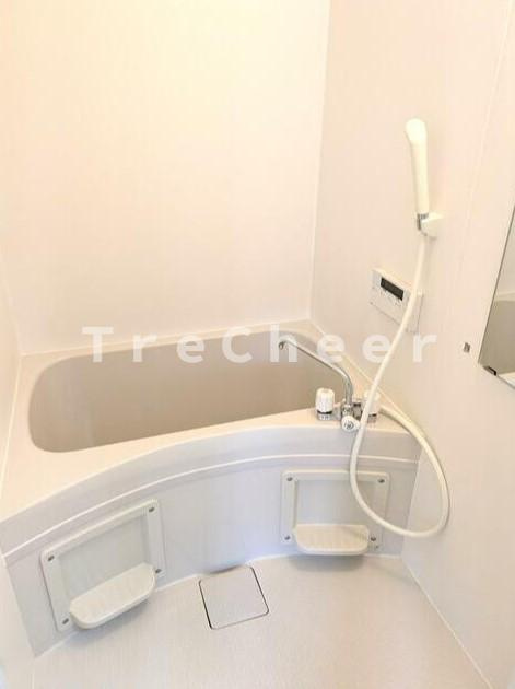 大日方ビルの浴室