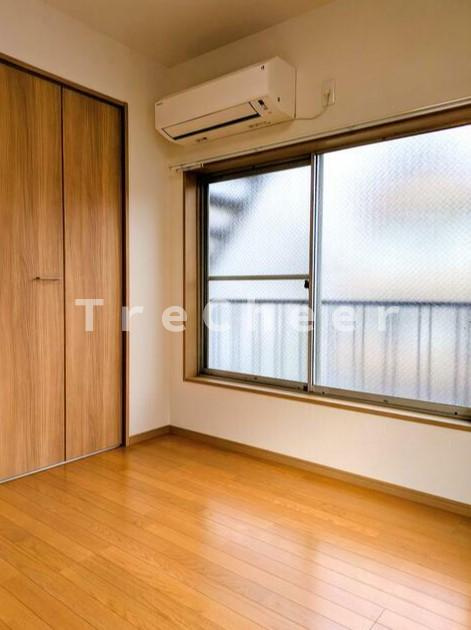 大日方ビルの寝室